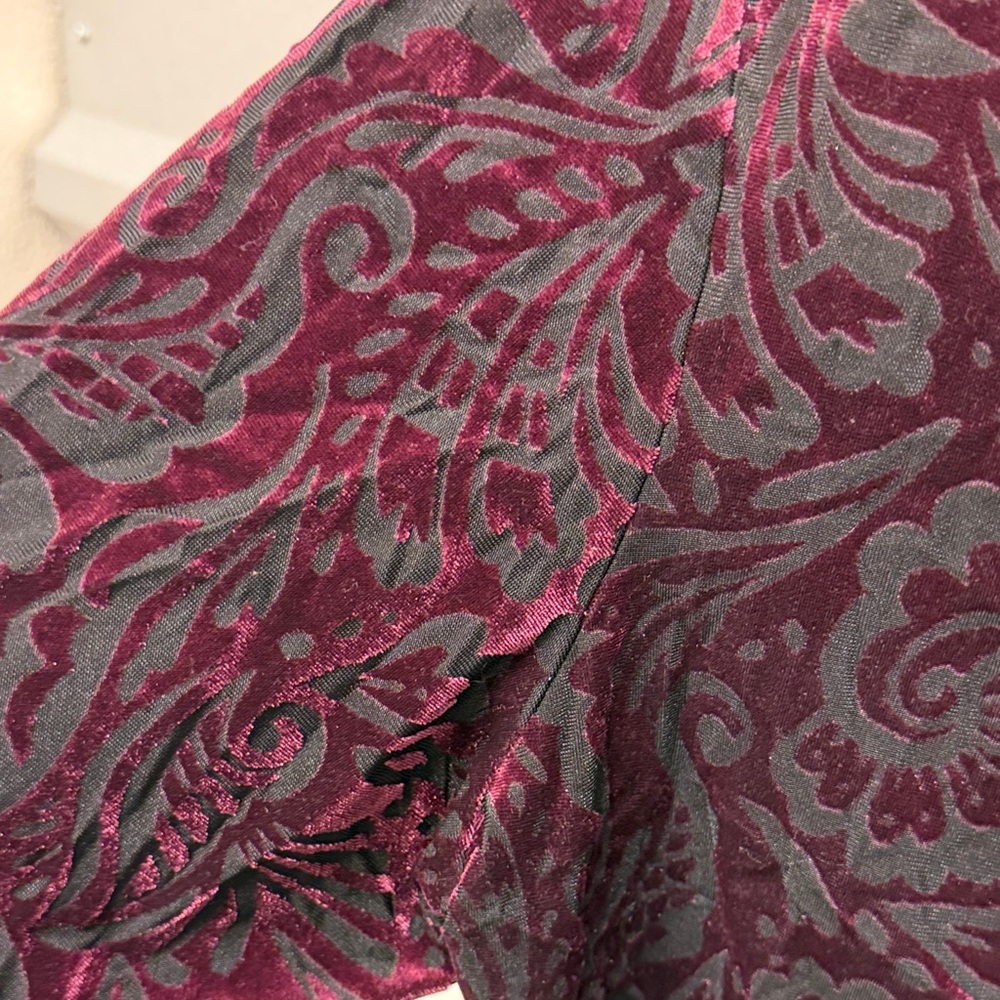 Apostrophe Stretch Women’s PLUS 16W-18W Purple Whimsigoth Velvet floral Top VTG - Picture 2 of 8